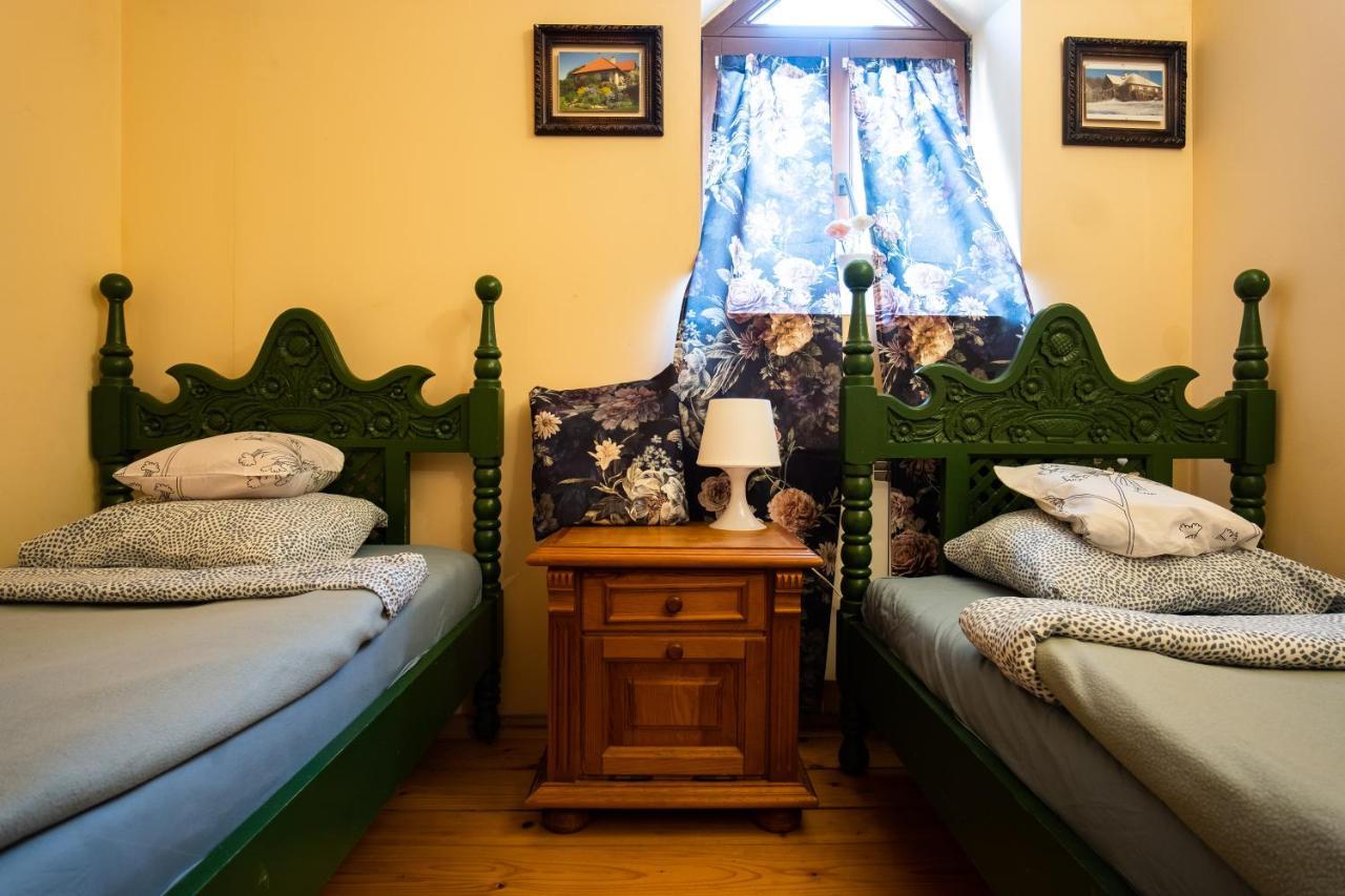 Modryna Ranczo Bed & Breakfast Krasiczyn Exterior photo